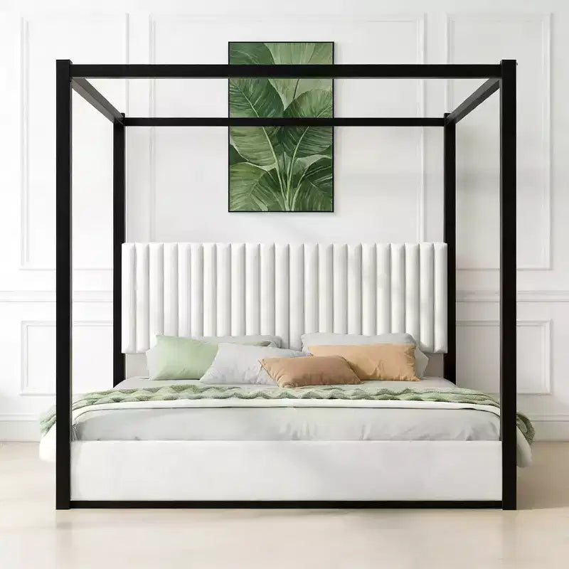 Letto a baldacchino King Size con testiera imbottita e struttura in metallo