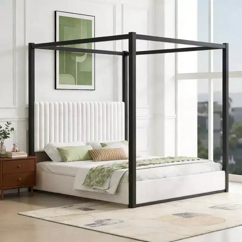 Letto a baldacchino King Size con testiera imbottita e struttura in metallo