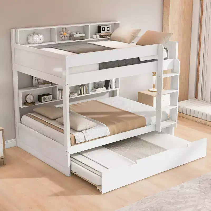 Letto a castello matrimoniale con letto estraibile e vani contenitori integrati