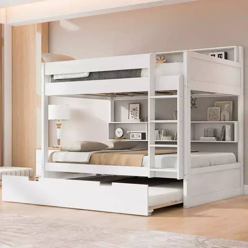 Letto a castello matrimoniale con letto estraibile e vani contenitori integrati